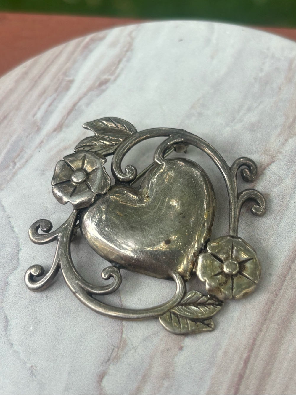 Vtg Jezlaine Sterling Silver Puffy Heart Flowers Scrollwork Brooch Pin 2" 7.29g